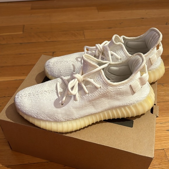 Yeezy boost 350 V2 size 8.5 ships in box - Picture 2 of 6